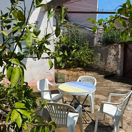 Βίλα Bajatova Heritage House With Private Courtyard Μόσταρ