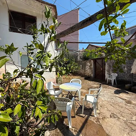 Villa Bajatova Heritage House With Private Courtyard *