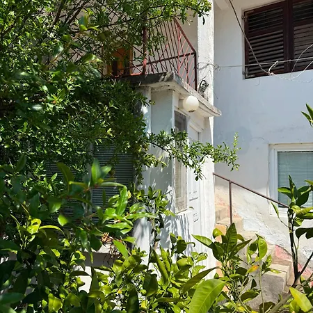 Bajatova Heritage House With Private Courtyard Mostar